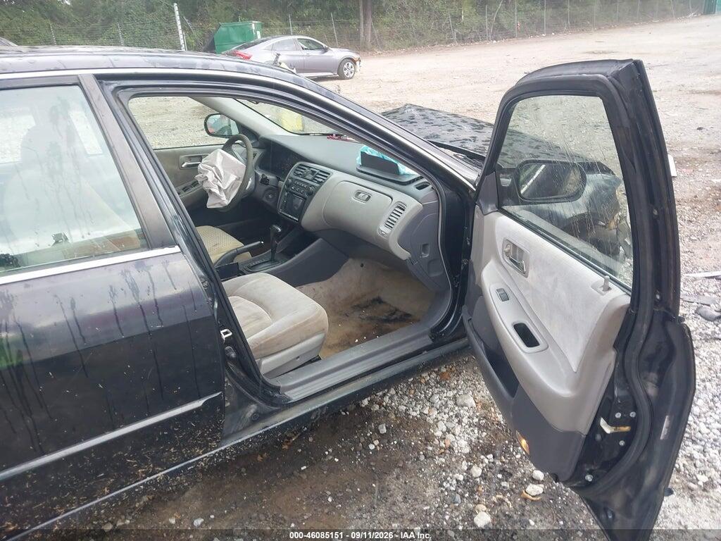 1HGCG5649YA102176 2000 HONDA ACCORD photo no. 5