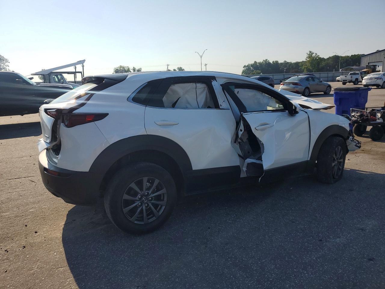 3MVDMBAM2PM544038 2023 MAZDA CX-30 photo no. 3