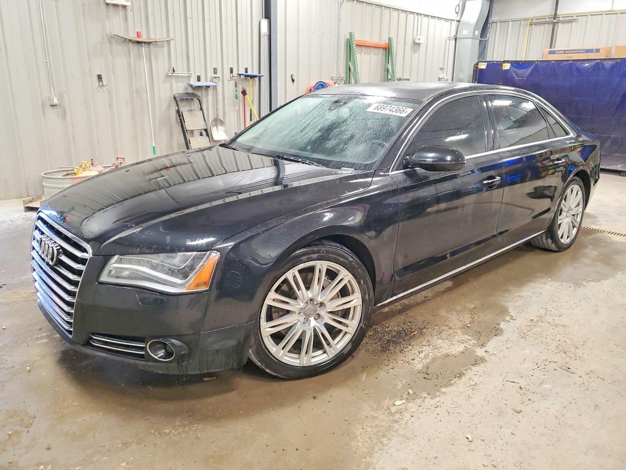 2014 AUDI A8 WAURMAFD7EN000886
