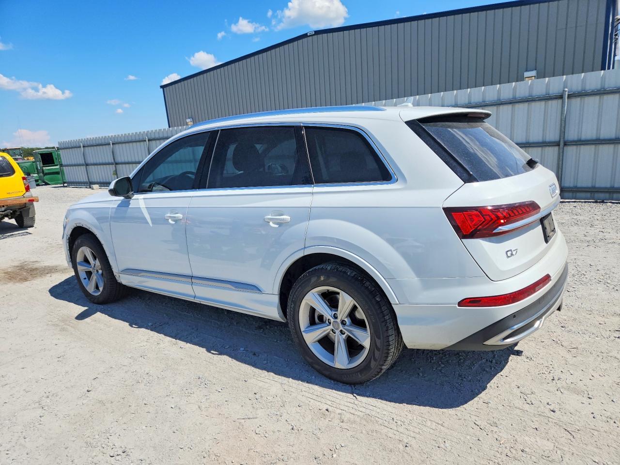 WA1AXAF76LD000120 2020 AUDI Q7 photo no. 2