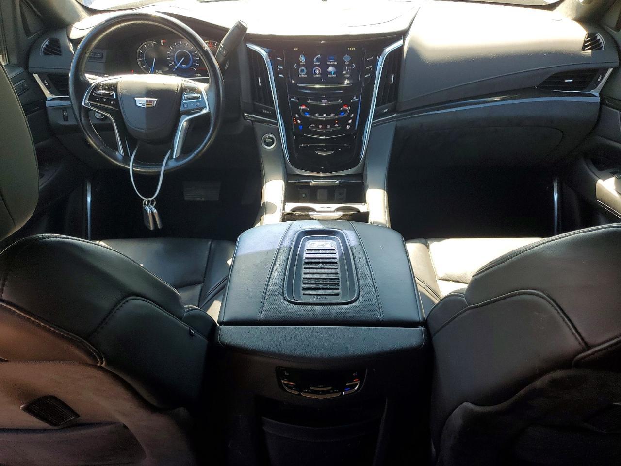 1GYS4DKJ4KR196060 2019 CADILLAC ESCALADE photo no. 8