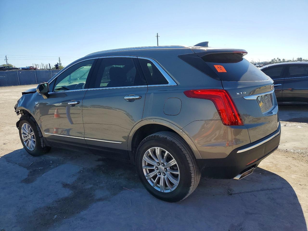 1GYKNARS4KZ195243 2019 CADILLAC XT5 photo no. 2