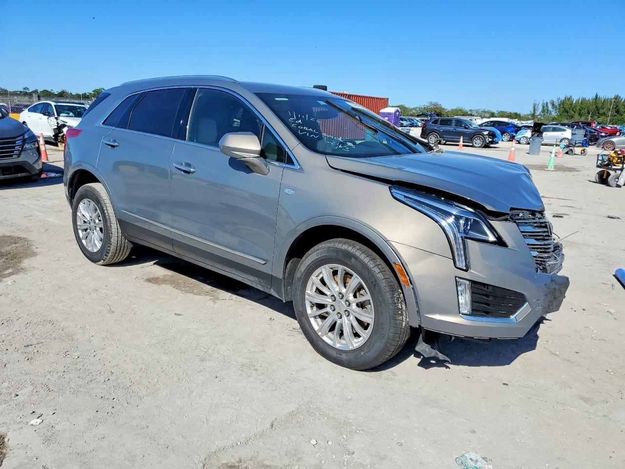 1GYKNARS4KZ195243 2019 CADILLAC XT5 photo no. 4
