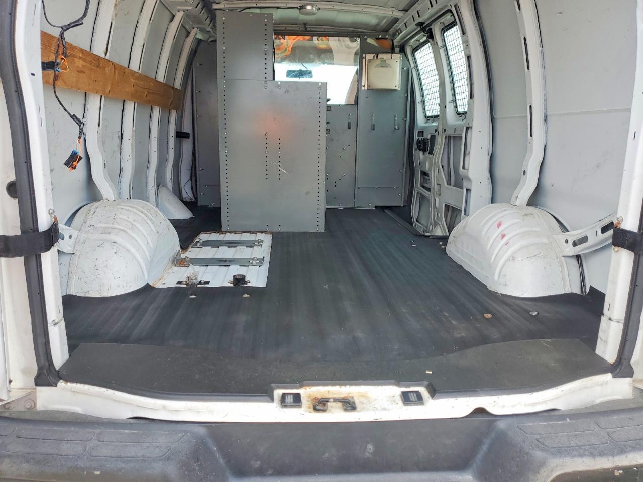 1GCWGFCB1D1902193 2013 CHEVROLET EXPRESS G2500 photo no. 10