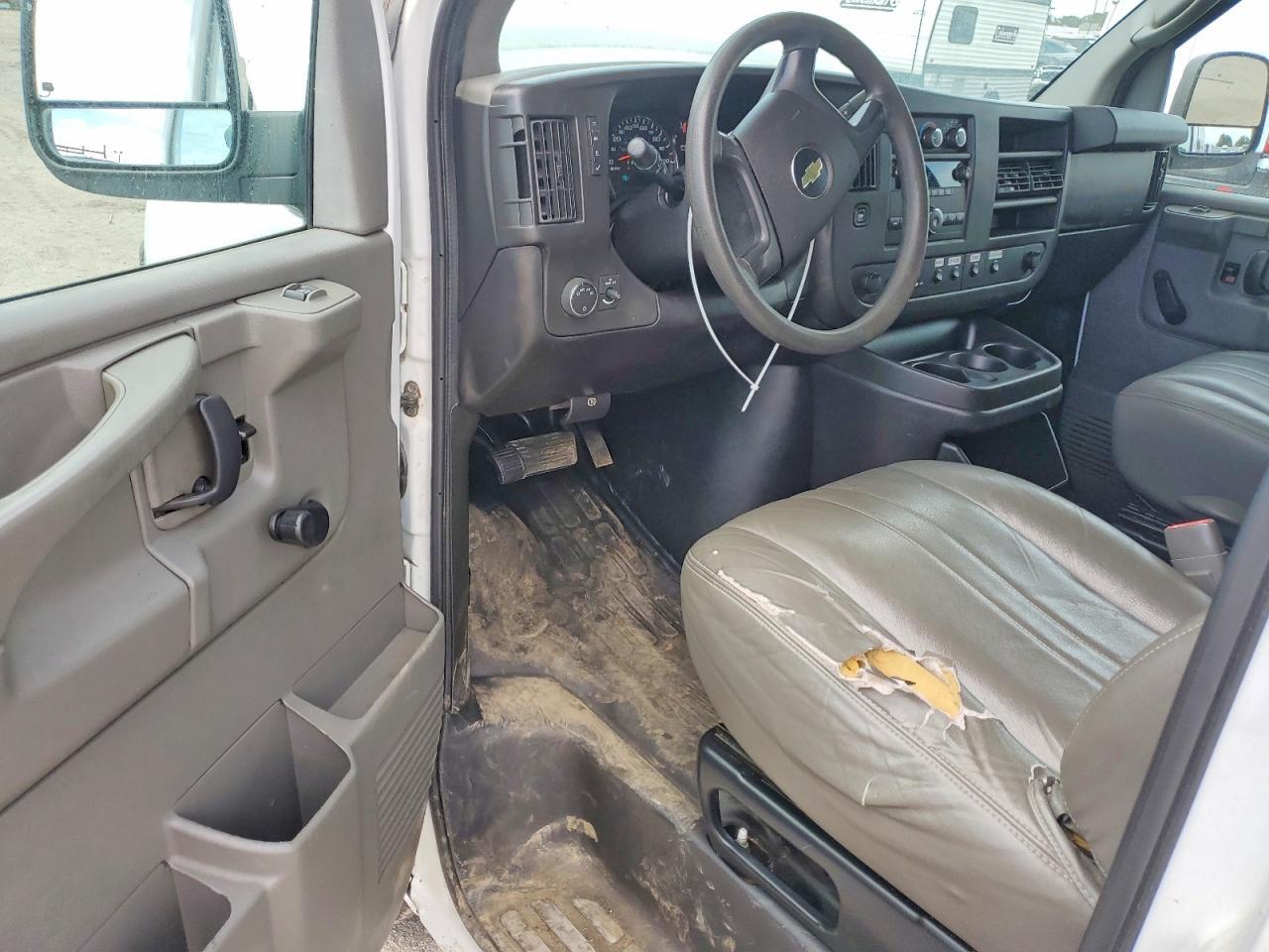 1GCWGFCB1D1902193 2013 CHEVROLET EXPRESS G2500 photo no. 8