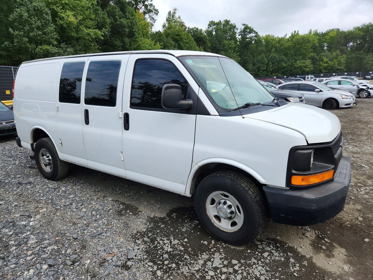 1GCWGFCA3E1102357 2014 CHEVROLET EXPRESS G2500 photo no. 4