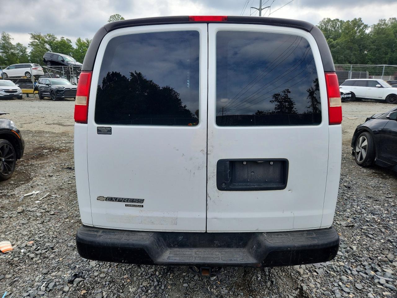 1GCWGFCA3E1102357 2014 CHEVROLET EXPRESS G2500 photo no. 6