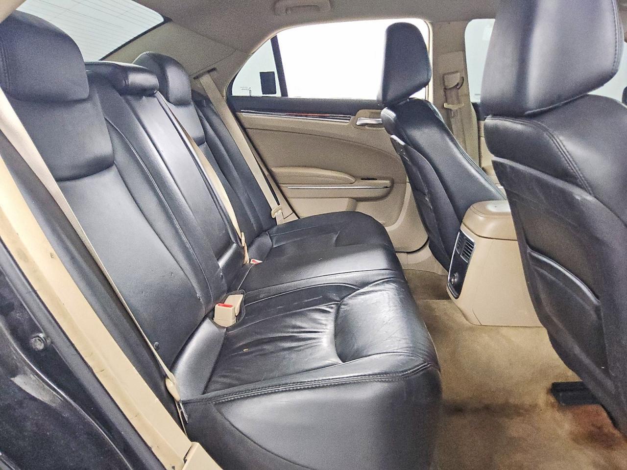2C3CCAAGXCH175561 2012 CHRYSLER 300 photo no. 10