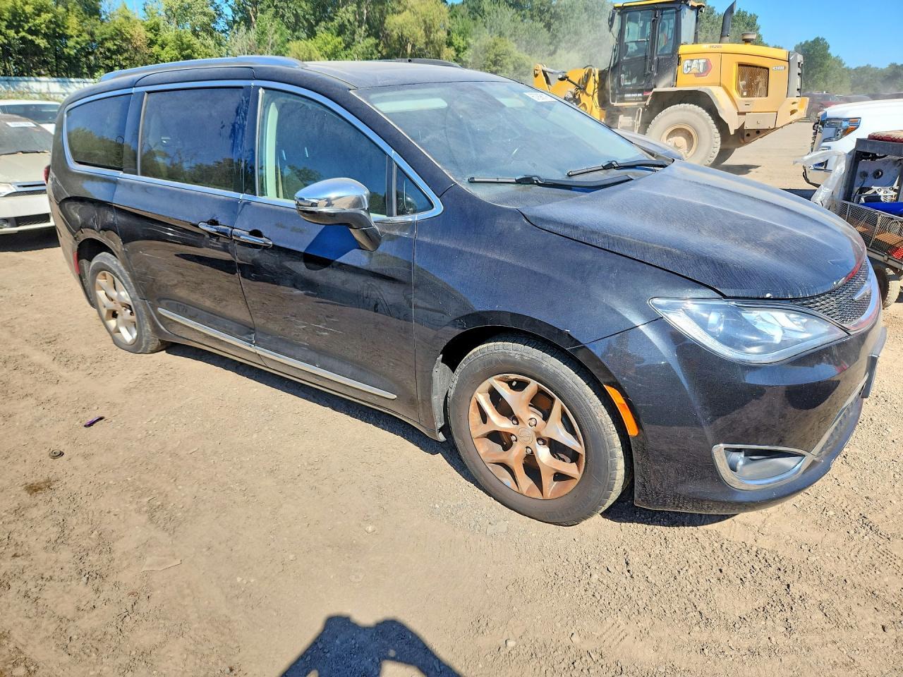 2C4RC1GG6JR320793 2018 CHRYSLER PACIFICA photo no. 4