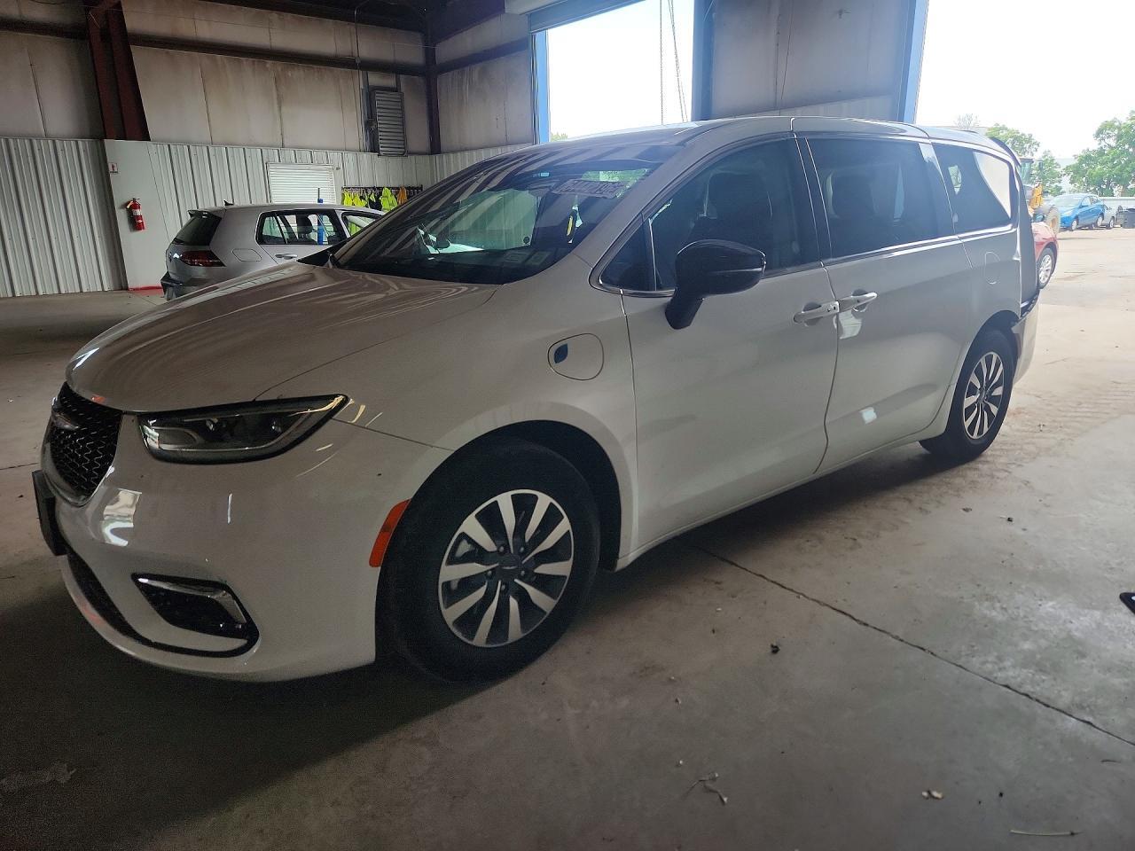 2024 CHRYSLER PACIFICA 2C4RC1S75RR147139