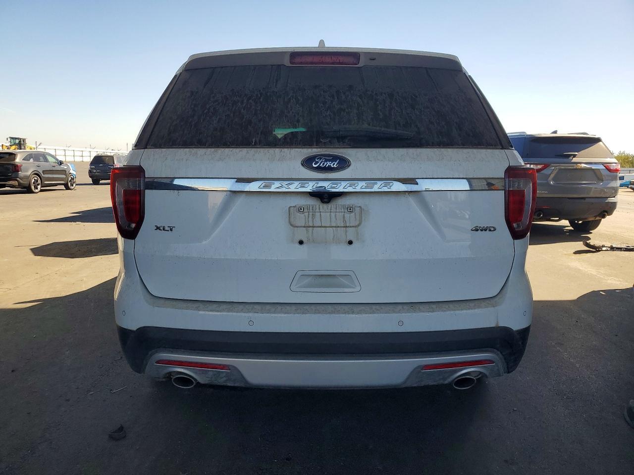 2016 FORD EXPLORER XLT — Фото 6 из 13