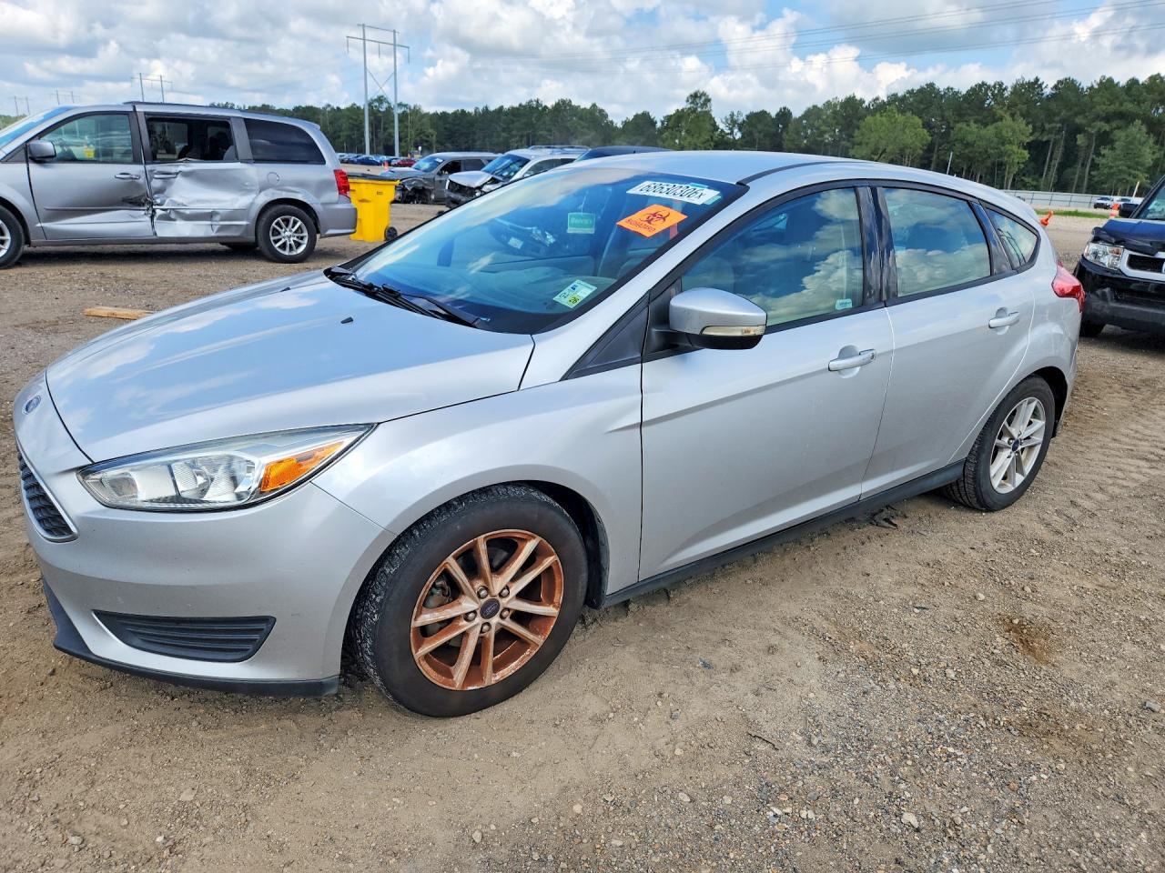 2015 FORD FOCUS 1FADP3K23FL291992