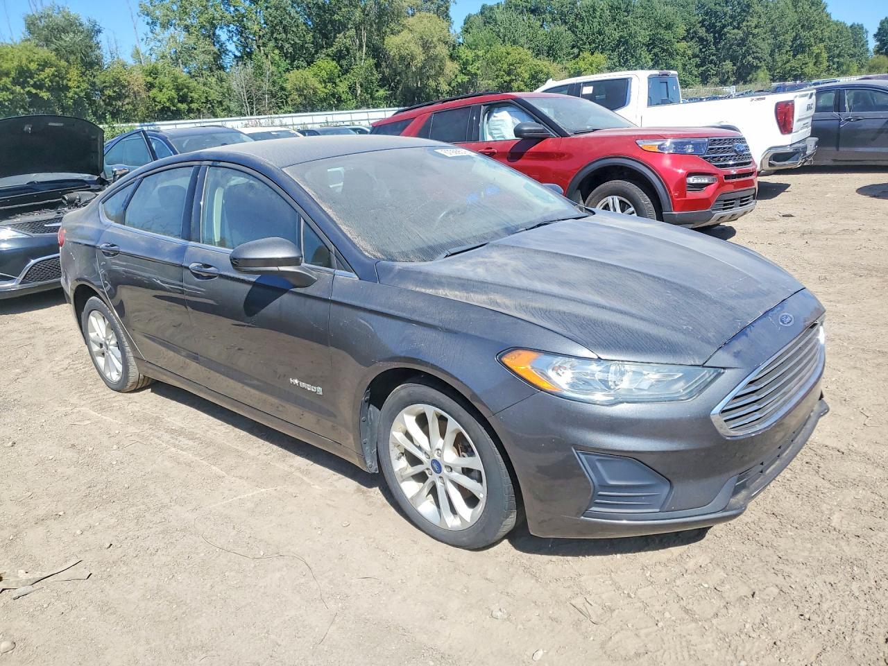 3FA6P0LU8KR119170 2019 FORD FUSION photo no. 4
