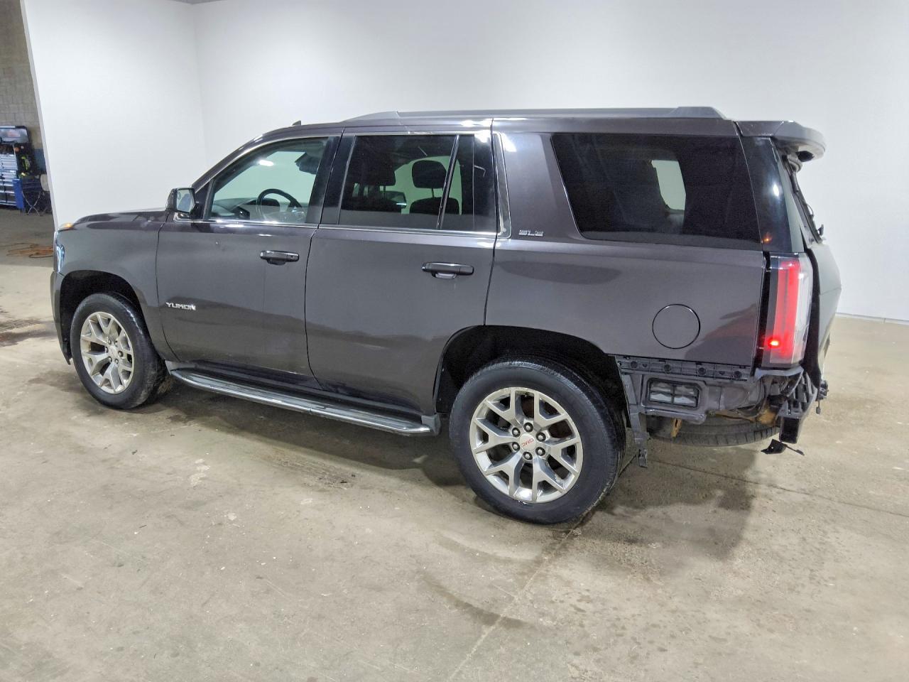 1GKS2AKC8FR276581 2015 GMC YUKON photo no. 2