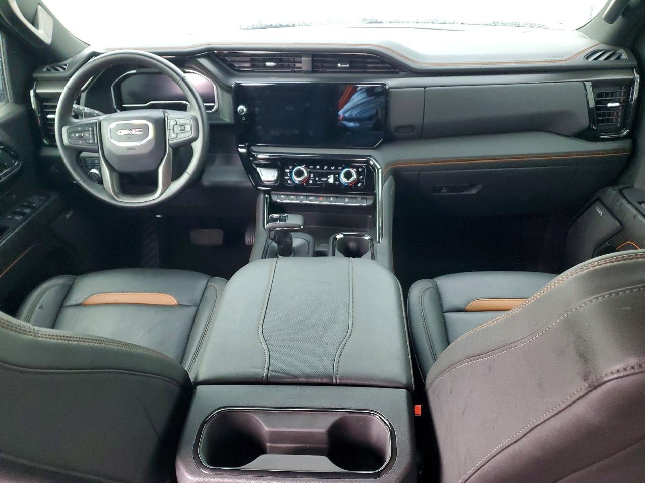 2024 GMC SIERRA K1500 AT4 — Фото 8 из 12