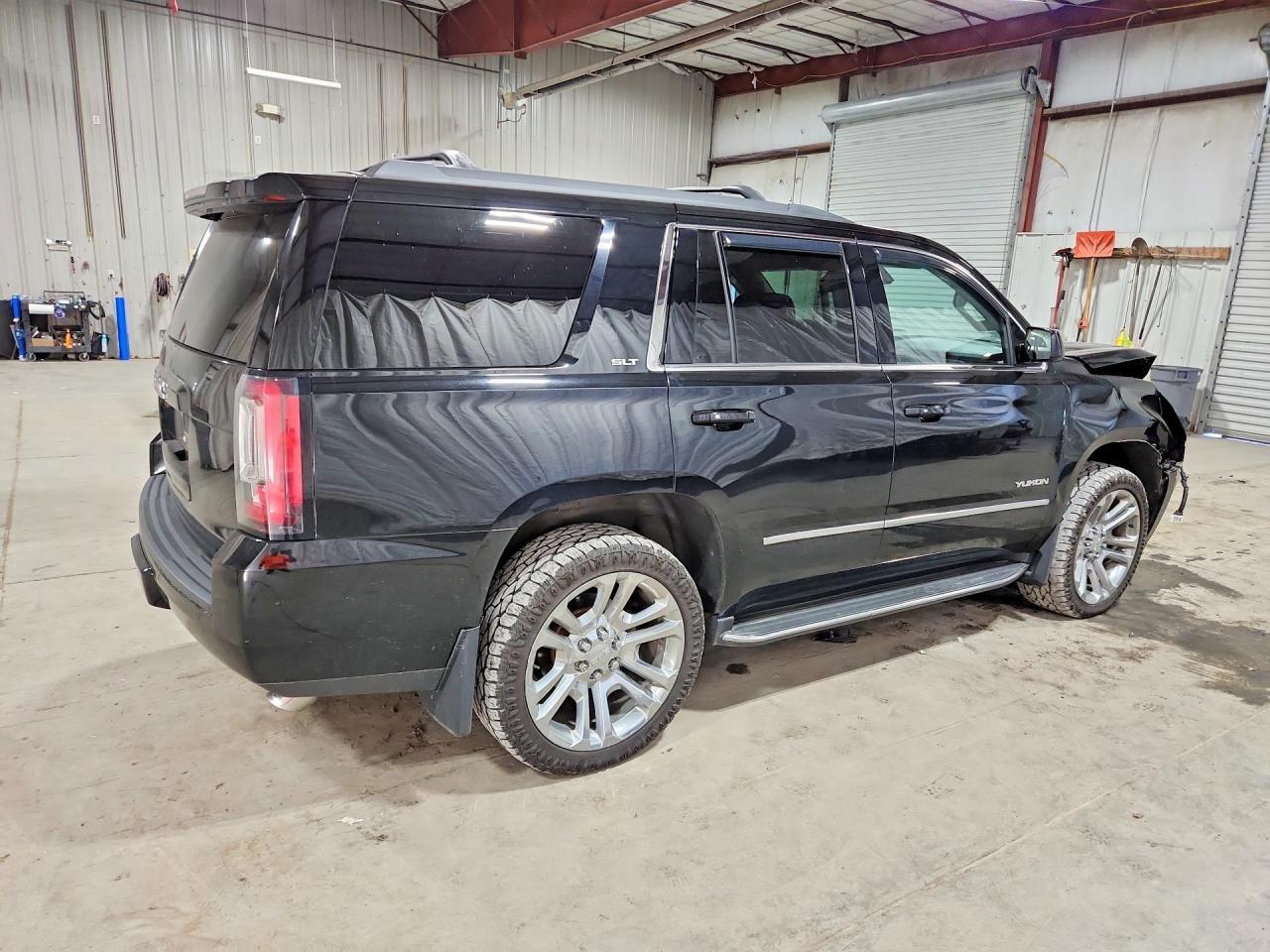 2018 GMC YUKON SLT — Фото 3 из 13