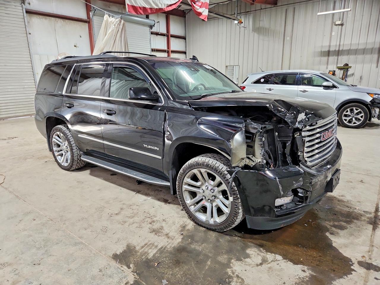 2018 GMC YUKON SLT — Фото 4 из 13