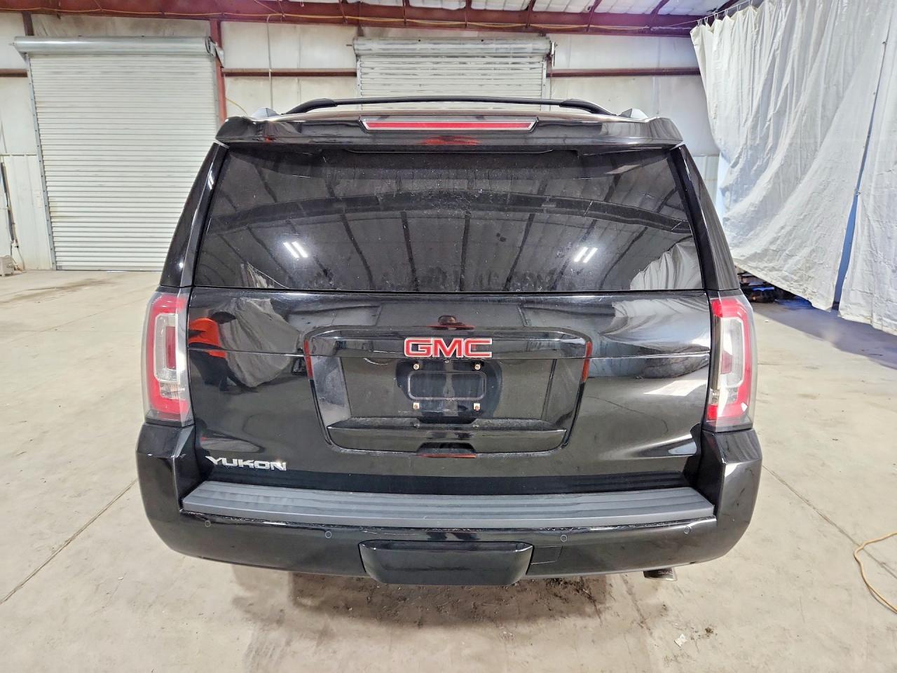 2018 GMC YUKON SLT — Фото 6 из 13