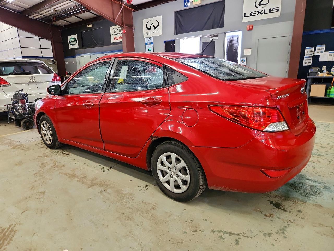 KMHCT4AE7DU475855 2013 HYUNDAI ACCENT photo no. 2
