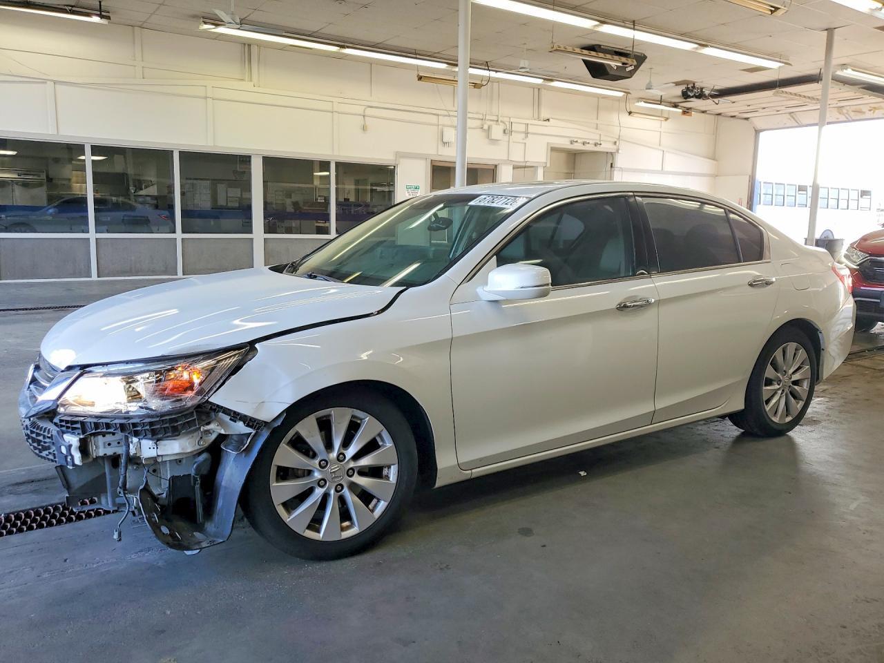 2015 HONDA ACCORD 1HGCR3F97FA000219