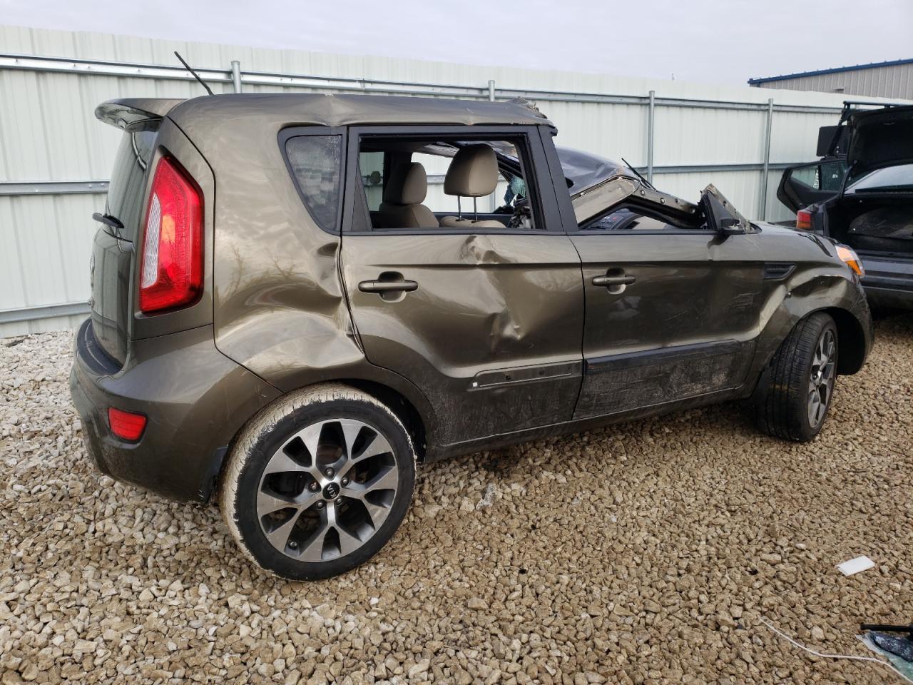 KNDJT2A64C7465581 2012 KIA SOUL photo no. 3