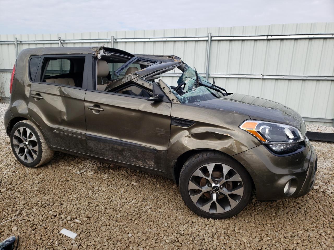 KNDJT2A64C7465581 2012 KIA SOUL photo no. 4