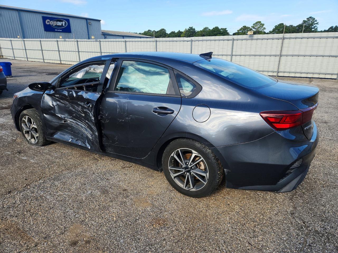 3KPF24AD0NE450744 2022 KIA FORTE photo no. 2