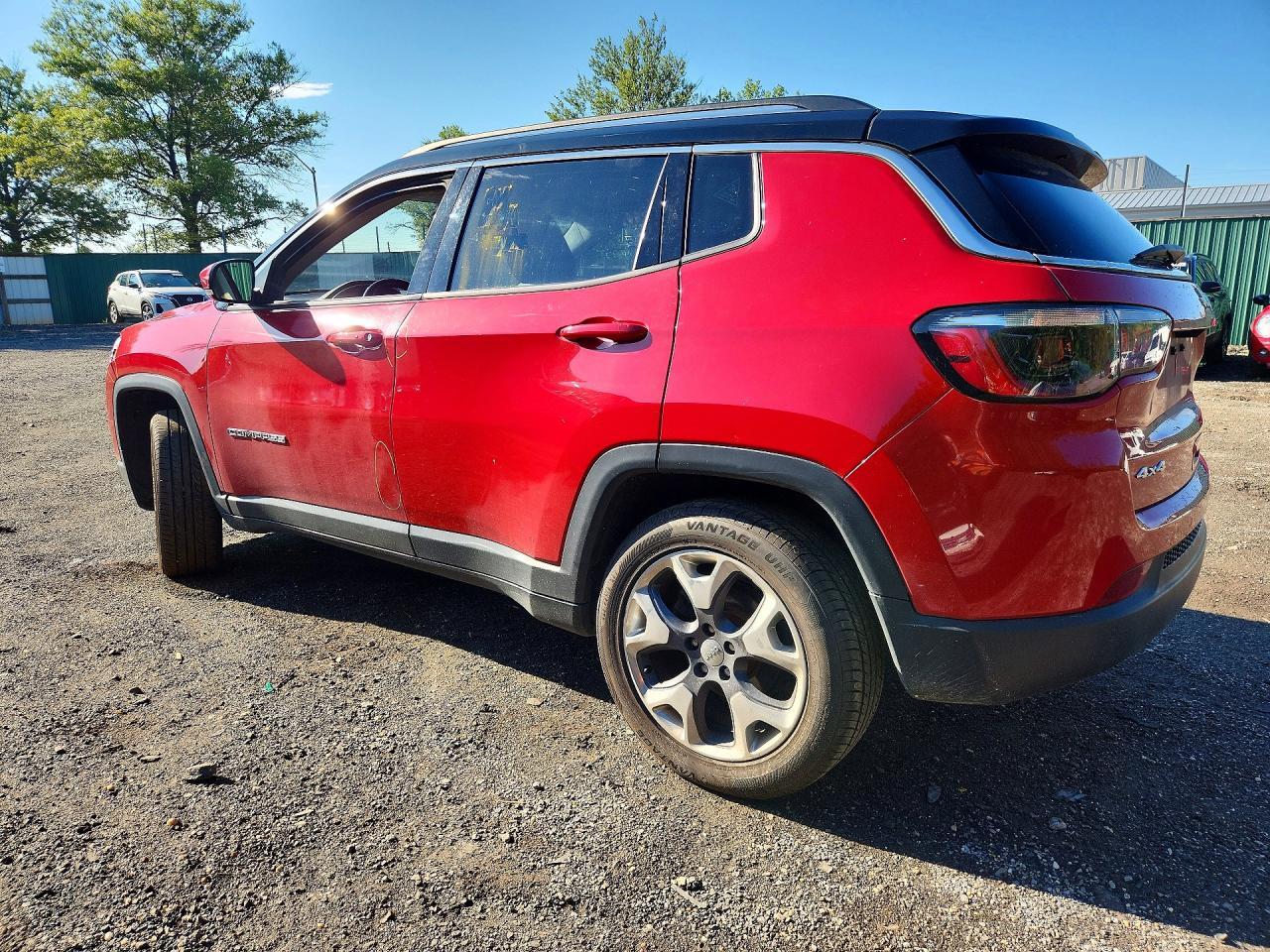 3C4NJDCB3MT603220 2021 JEEP COMPASS photo no. 2