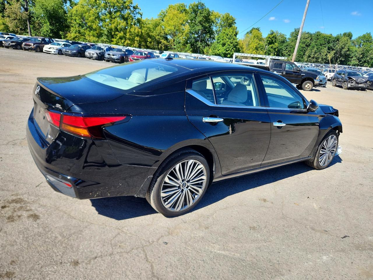2025 NISSAN ALTIMA SL — Фото 3 из 12