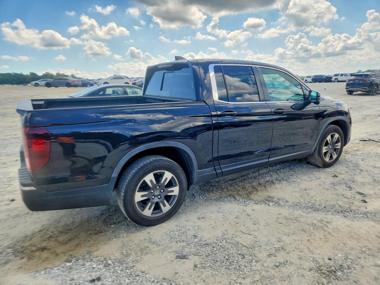5FPYK2F6XKB001382 2019 HONDA RIDGELINE photo no. 3