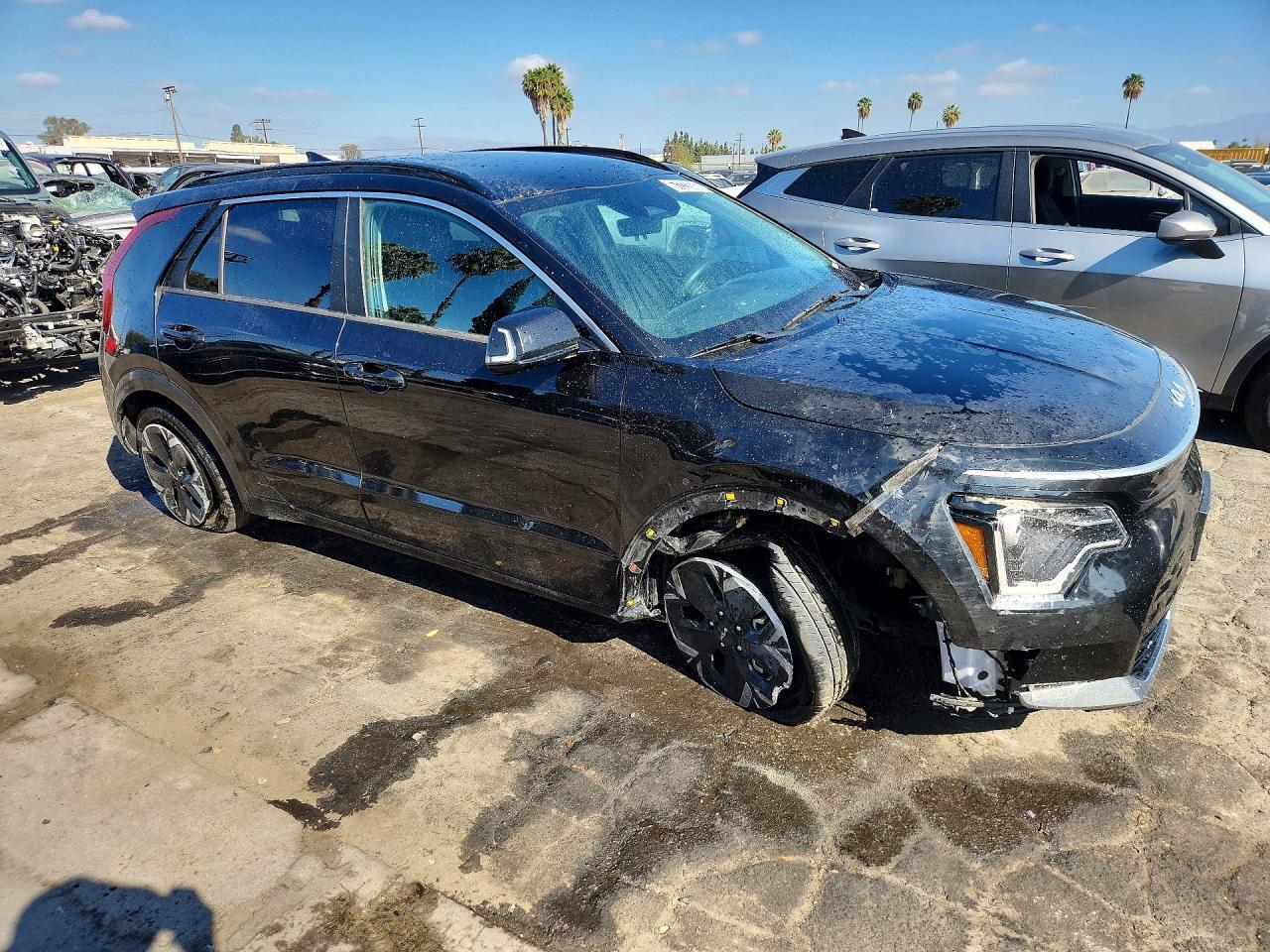 KNDCR3L17P5027962 2023 KIA NIRO photo no. 4