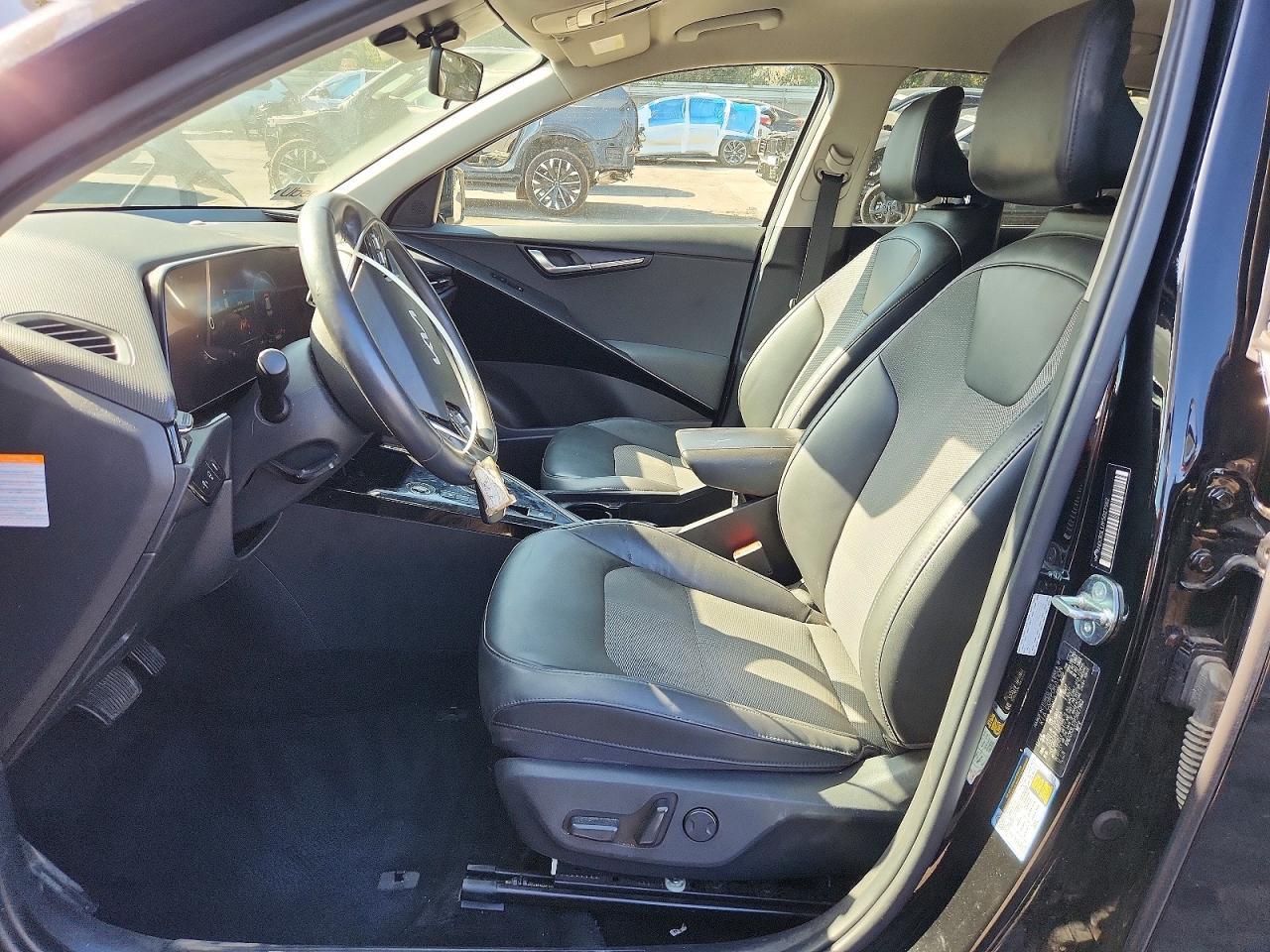 KNDCR3L17P5027962 2023 KIA NIRO photo no. 7