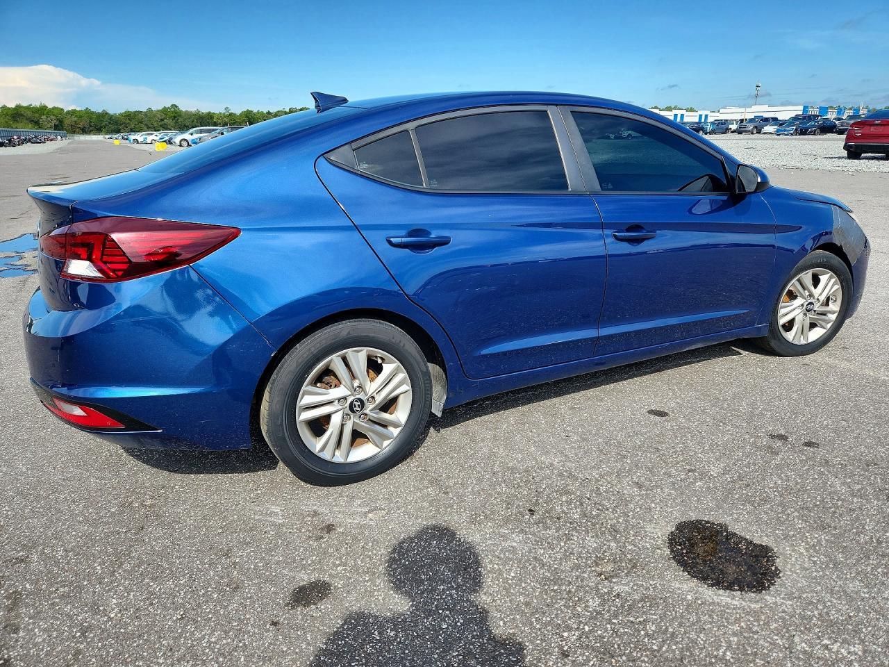 2019 HYUNDAI ELANTRA SEL — Фото 3 из 12