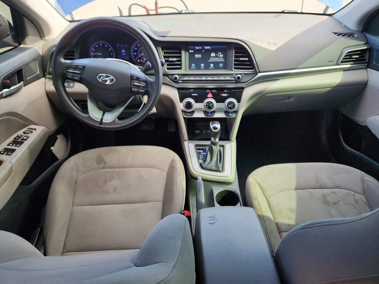 2019 HYUNDAI ELANTRA SEL — Фото 8 из 12