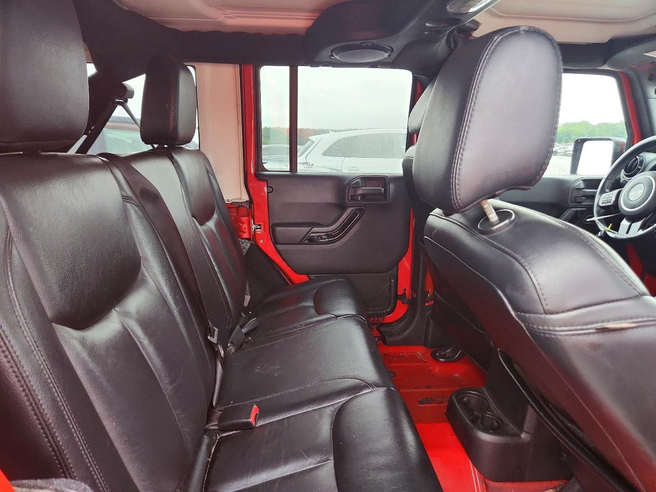 2014 JEEP WRANGLER UNLIMITED SAHARA — Фото 11 из 13