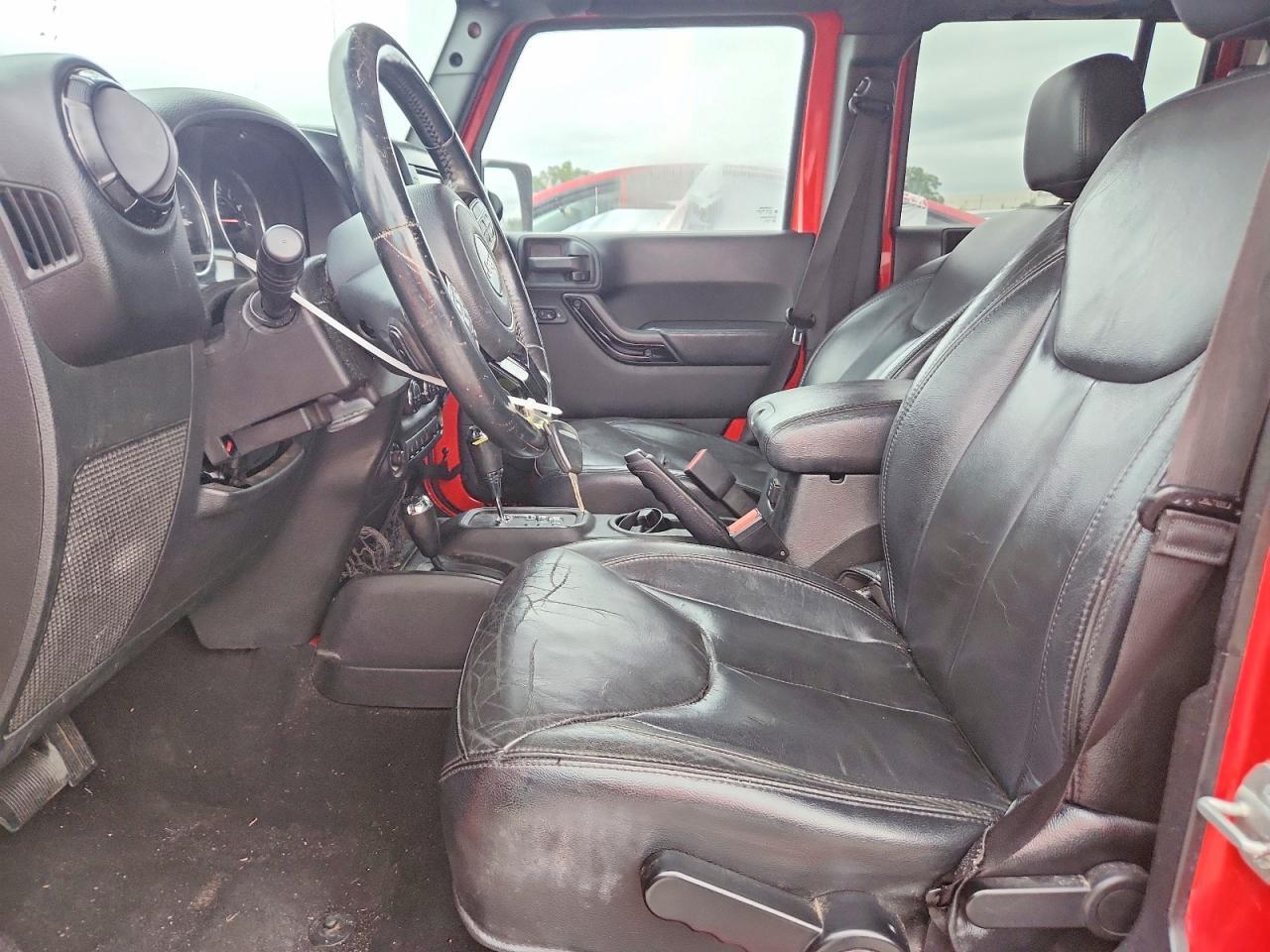 2014 JEEP WRANGLER UNLIMITED SAHARA — Фото 7 из 13