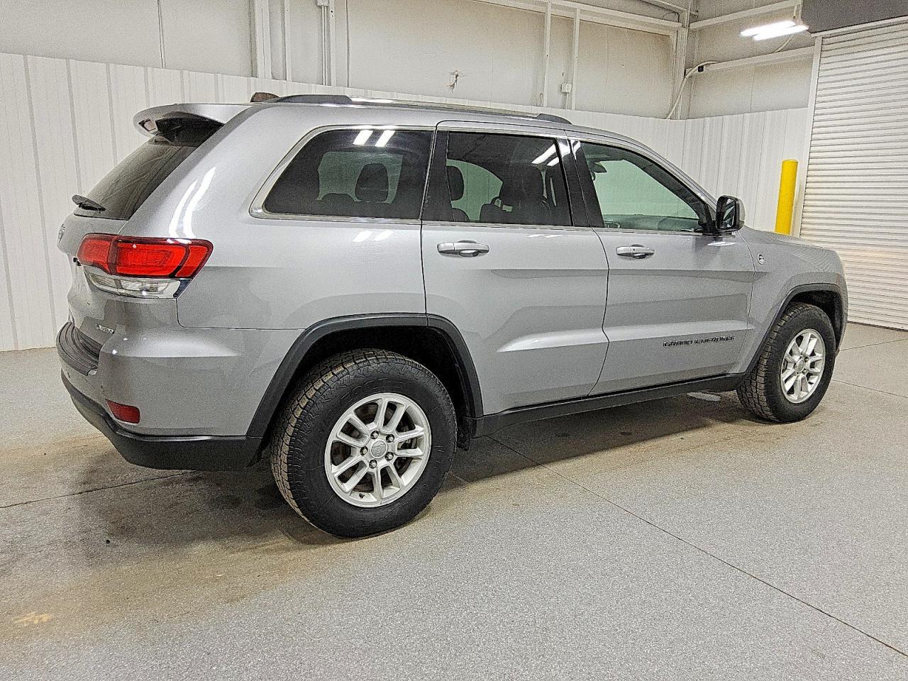 1C4RJFAG8LC163355 2020 JEEP GRAND CHEROKEE photo no. 3