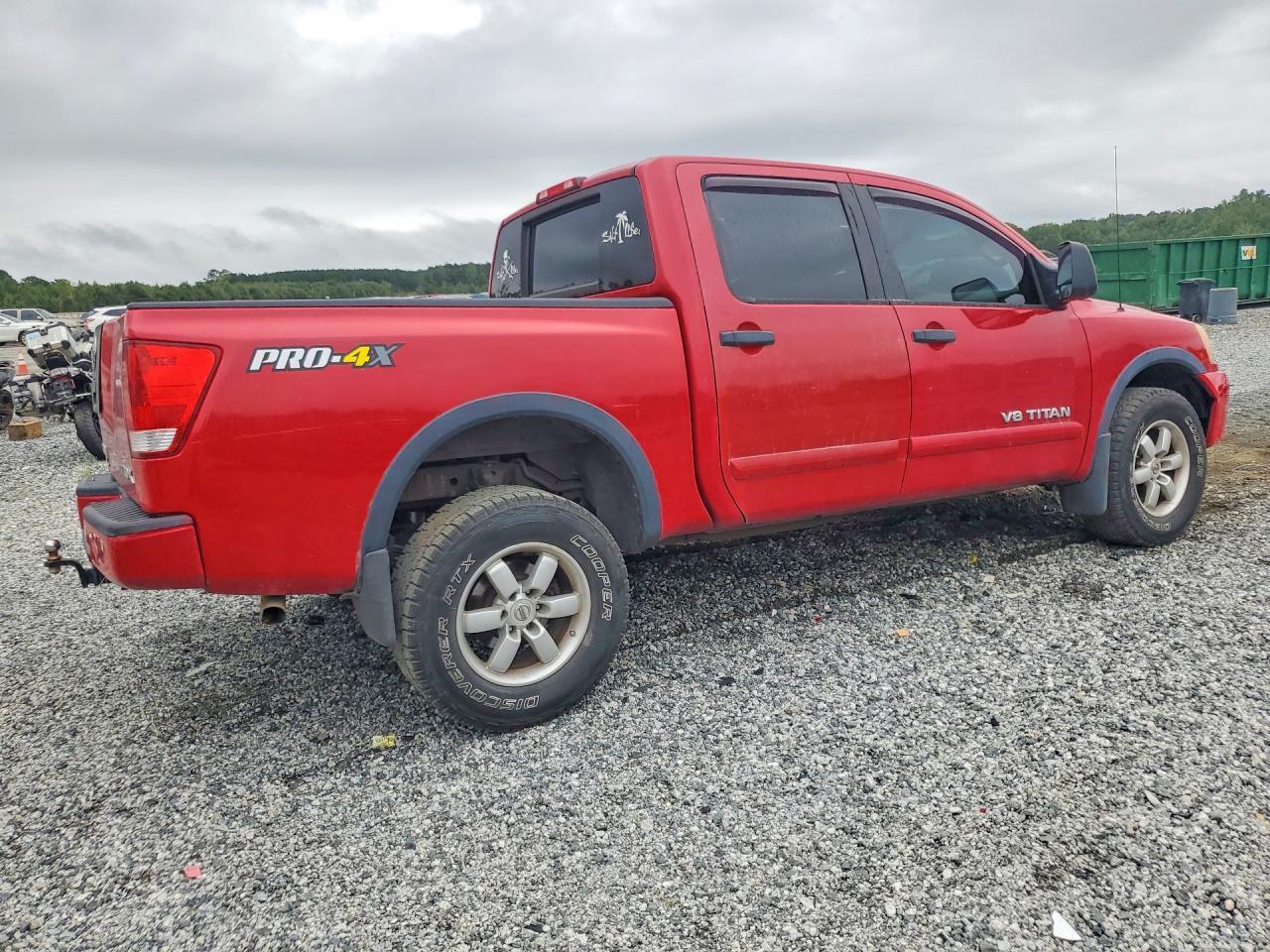 2012 NISSAN TITAN SV — Фото 3 из 12