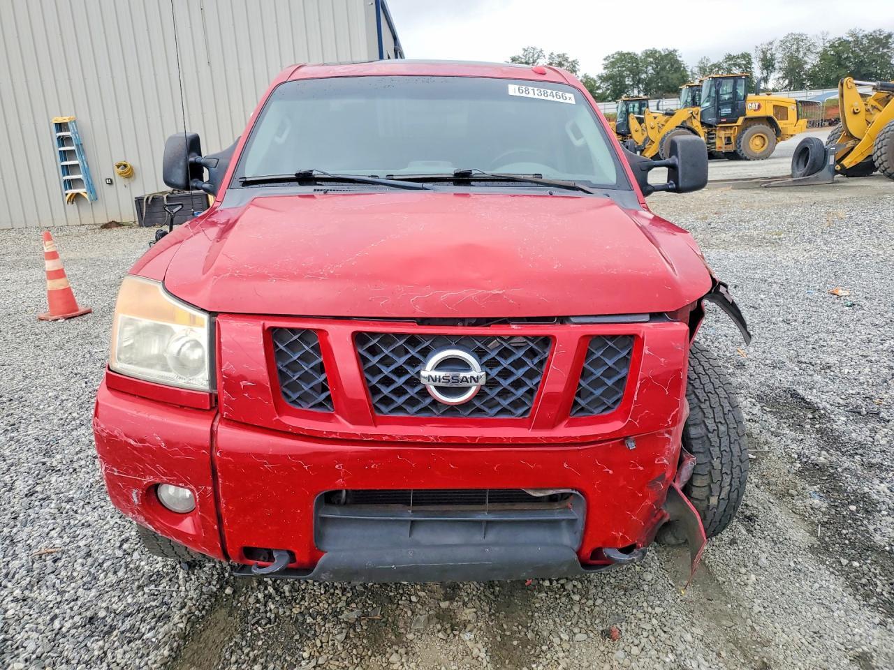2012 NISSAN TITAN SV — Фото 5 из 12