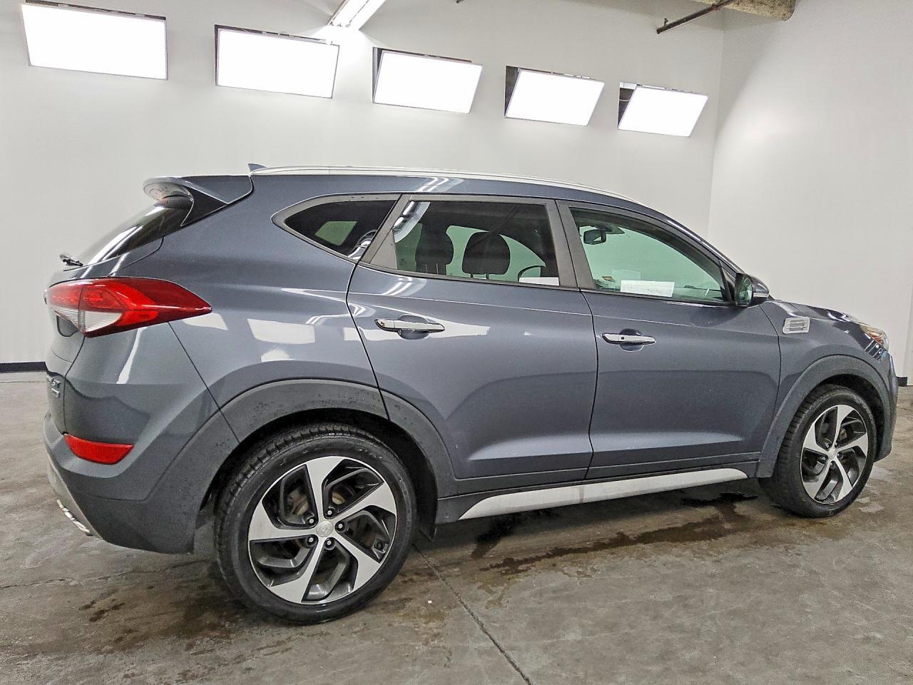 KM8J3CA26HU380717 2017 HYUNDAI TUCSON photo no. 3