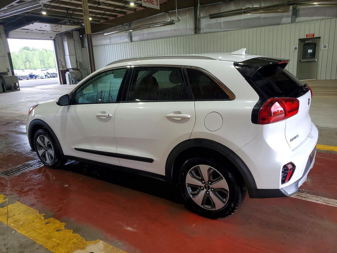 KNDCB3LC8L5427366 2020 KIA NIRO photo no. 2