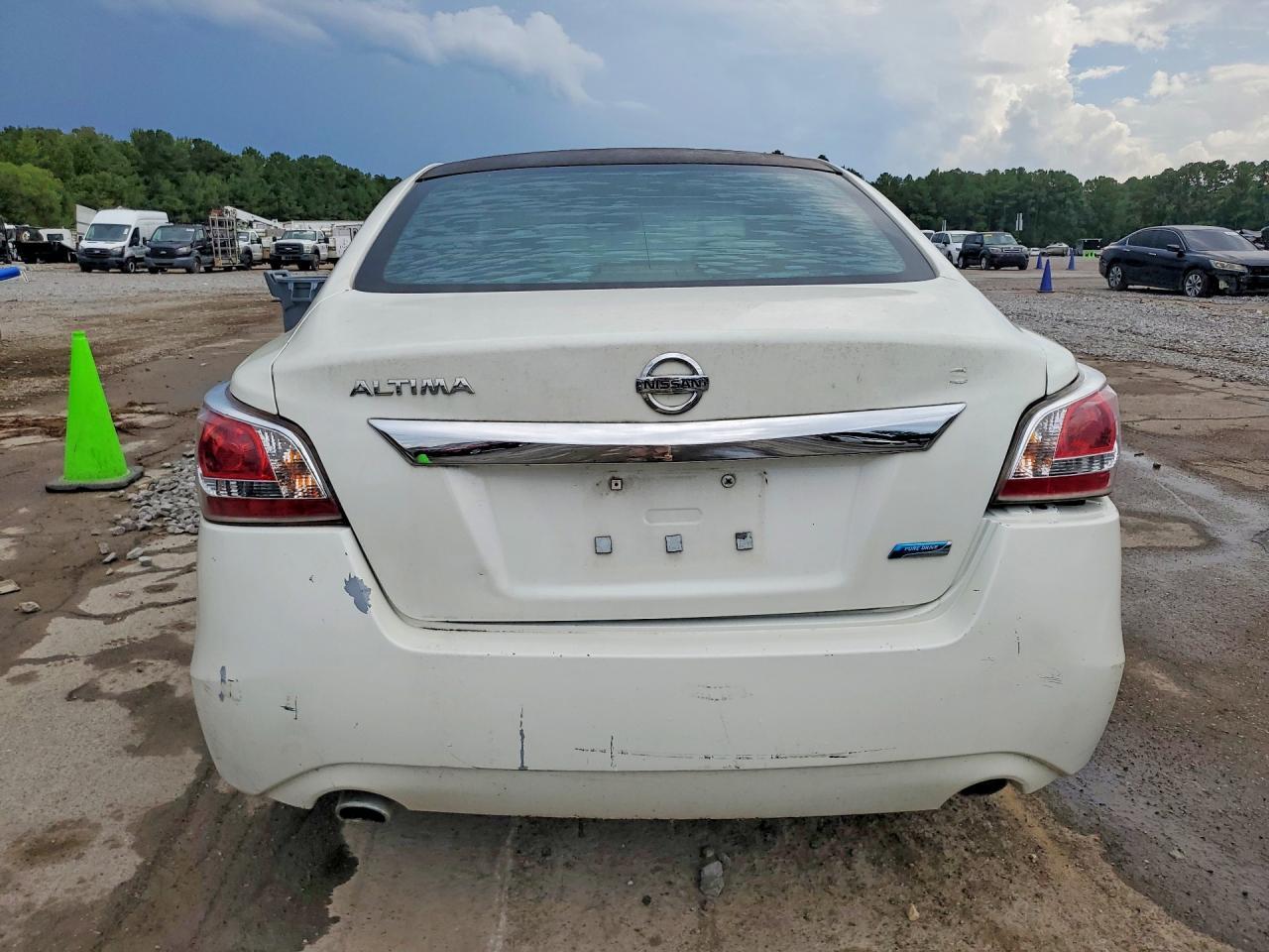 2013 NISSAN ALTIMA 2.5 — Фото 6 из 12