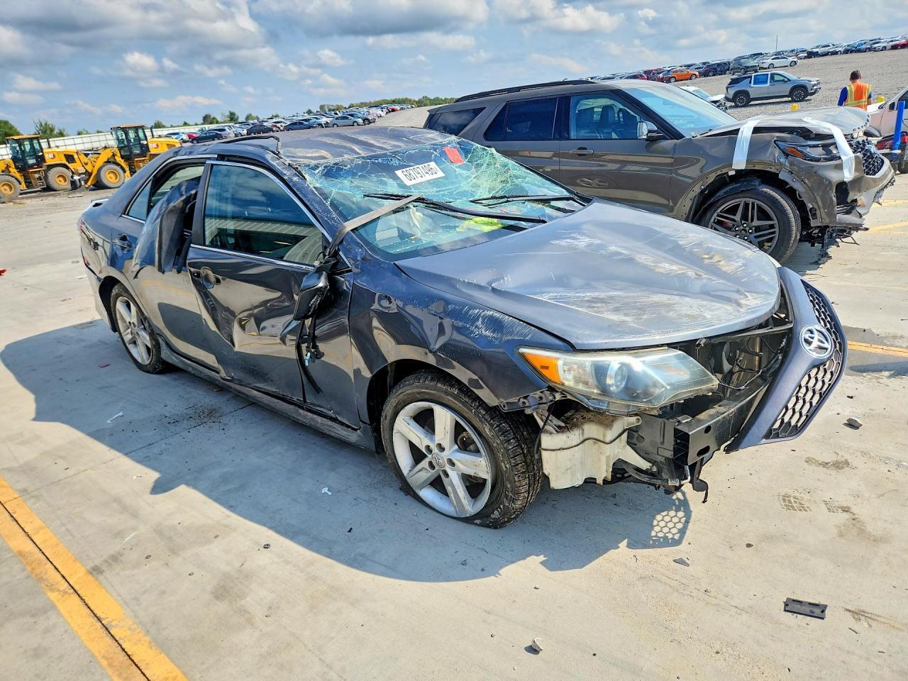 2012 TOYOTA CAMRY SE — Фото 4 из 12