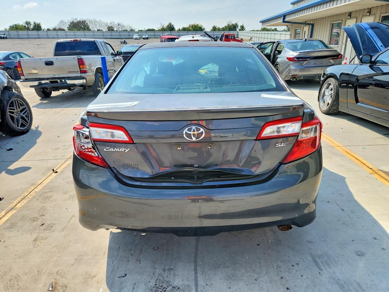 2012 TOYOTA CAMRY SE — Фото 6 из 12