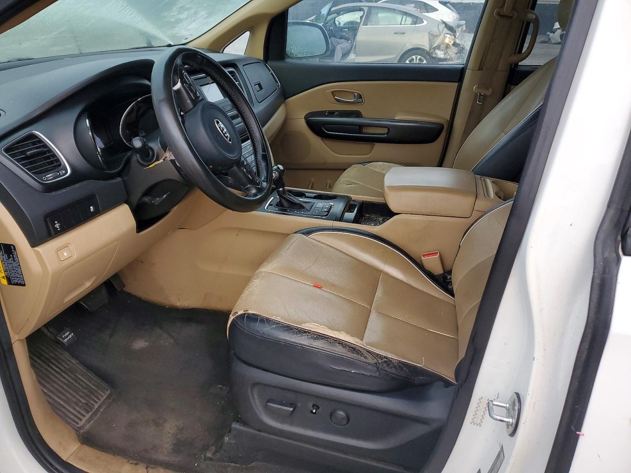 2017 KIA SEDONA LX — Фото 7 из 13