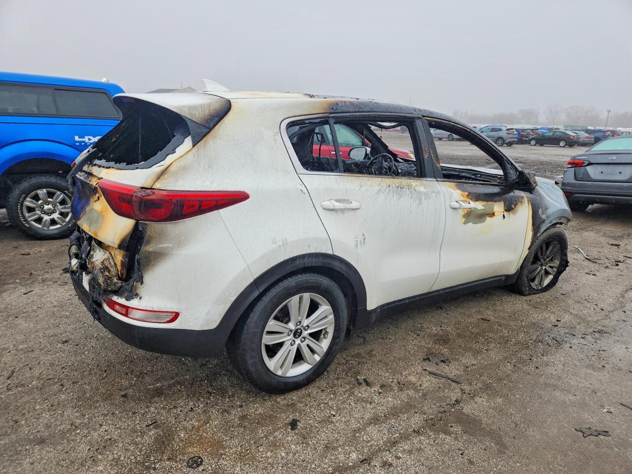 KNDPM3AC6J7402529 2018 KIA SPORTAGE photo no. 3