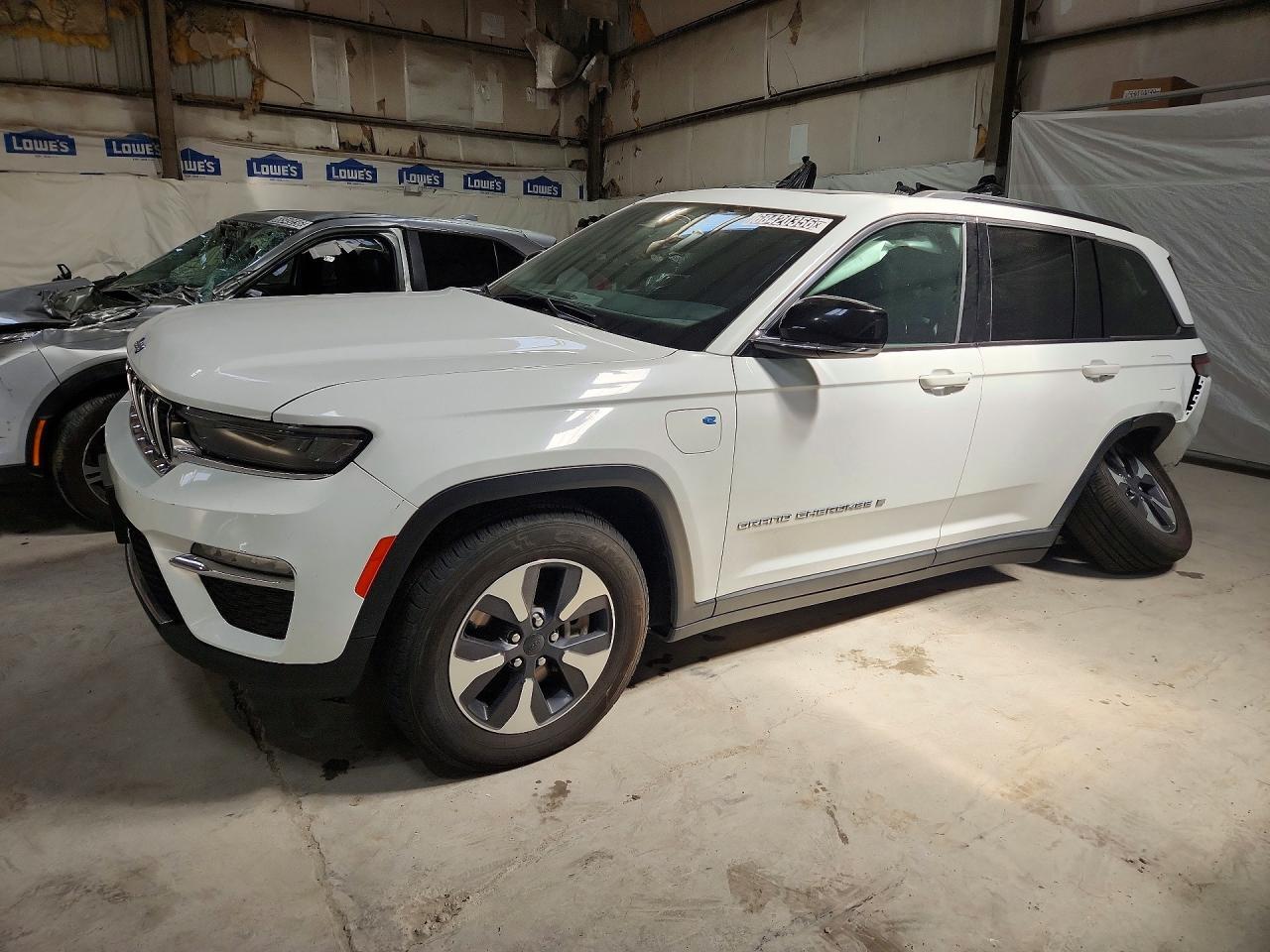 2024 JEEP GRAND CHEROKEE 1C4RJYB67R8521302