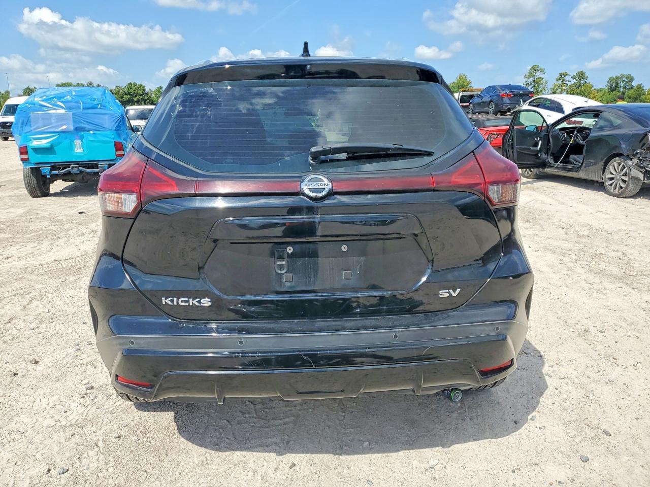 2021 NISSAN KICKS SV — Фото 6 из 14