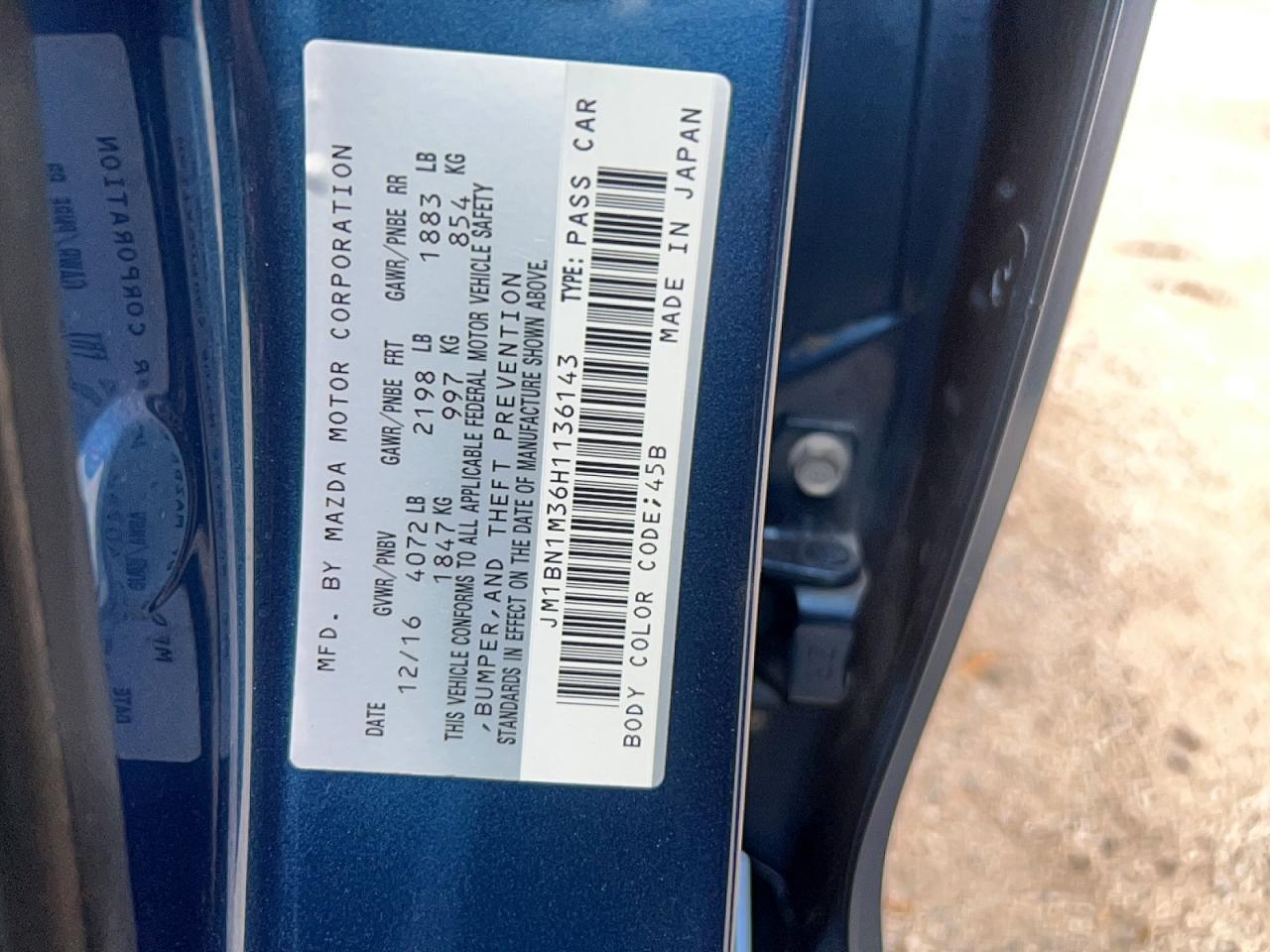 JM1BN1M36H1136143 2017 MAZDA 3 photo no. 10