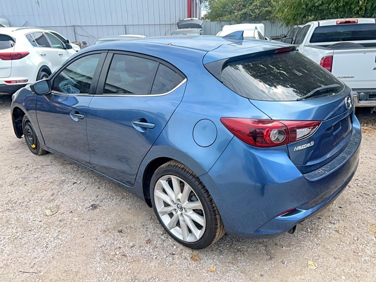JM1BN1M36H1136143 2017 MAZDA 3 photo no. 3